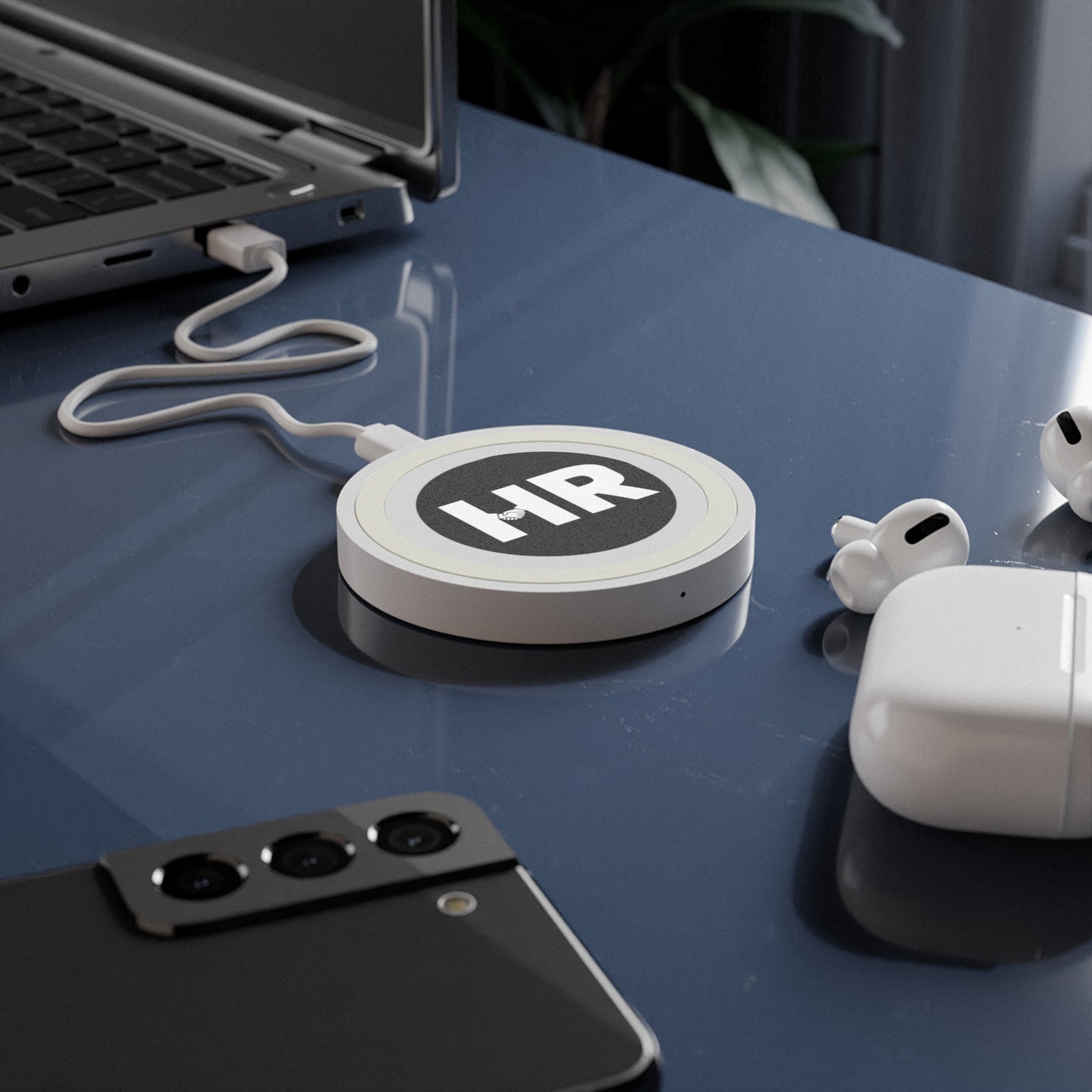 Quake Wireless Charging Pad - HR