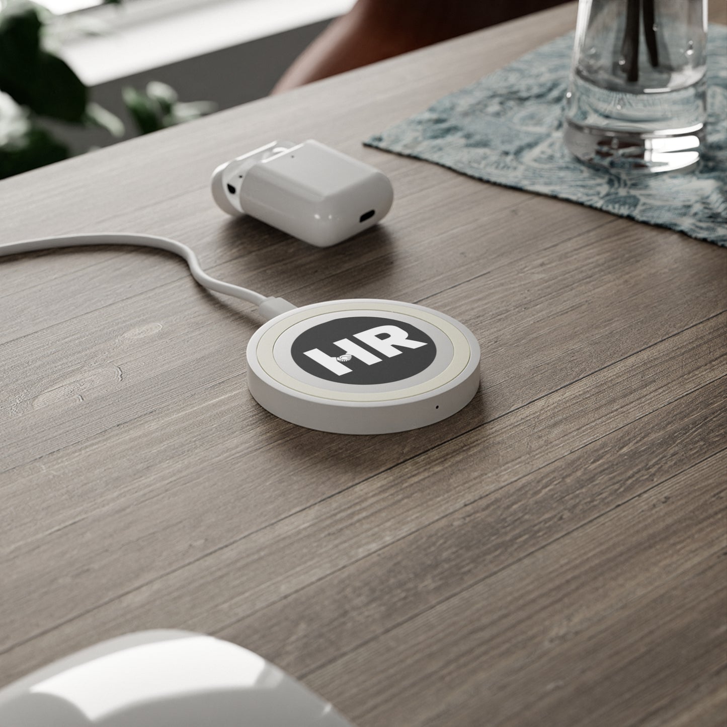 Quake Wireless Charging Pad - HR